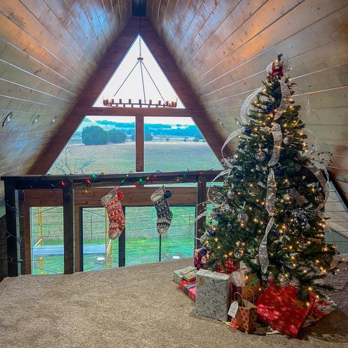 carpet-cozy-christmas-loft